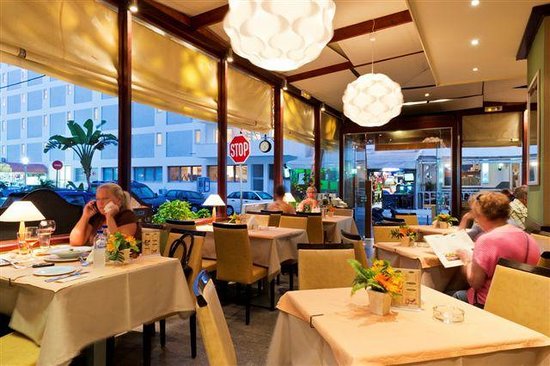 CAFETERIA HELADERÍA ALEXANDRA’S