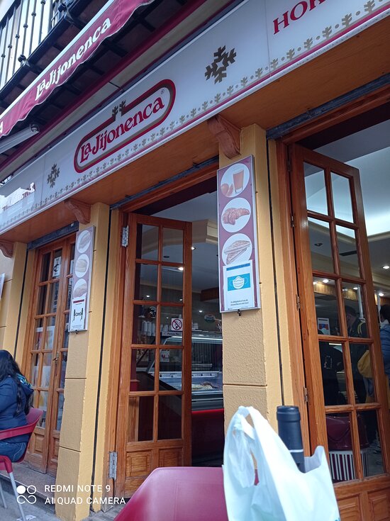La Jijonenca Cafetería Heladería